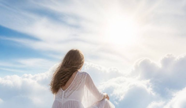 Rêver d'un blanc : signification en voyance et symbolique